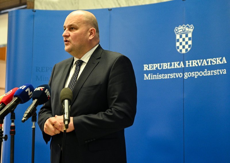 Proširila se glasina o promjeni rada trgovina nedjeljom, stigao komentar ministra Šušnjara