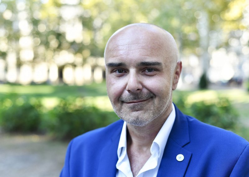 Pregledali smo s kakvom imovinom Ružić stiže u Vladu: Ima stan, kuće, dva BMW-a i ušteđevinu