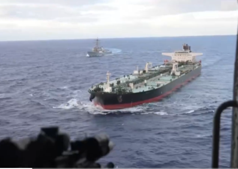 Pogledajte kako su Amerikanci upali na još jedan tanker: Pratili su ga sve do Indijskog oceana