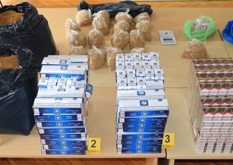 Policija u Varaždinu zaplijenila više od 70 kg duhana i gomilu šteka cigareta