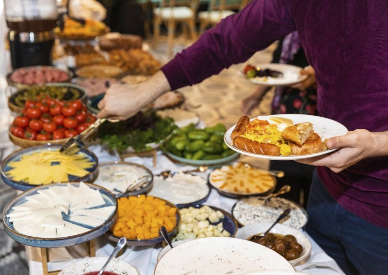 Doručkom po svijetu: Od bogatog turskog stola i japanske juhe do skromnog francuskog kroasana