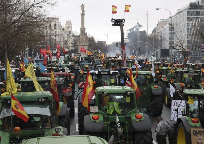 Poljoprivrednici s traktorima u Madridu: Ne želimo sporazum s Mercosurom
