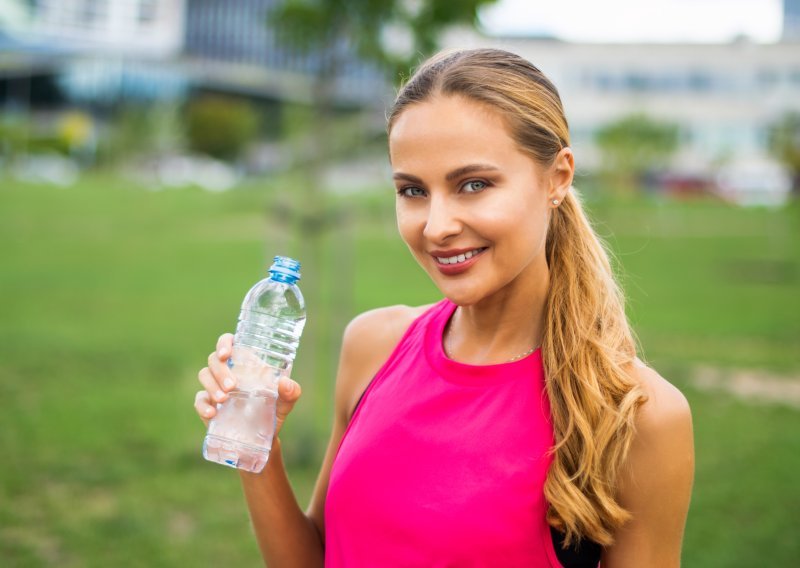 Mineralna voda na testu: Pet proizvoda je 'palo' zbog spornih tvari, evo koje izbjegavati