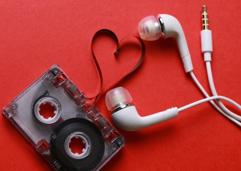 Ljubavna slika Hrvatske: DZS objavio genijalnu valentinovsku listu, a brojke su hit