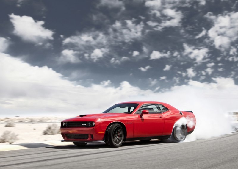 Dodge Challenger SRT Hellcat serijski dolazi sa 707 KS!