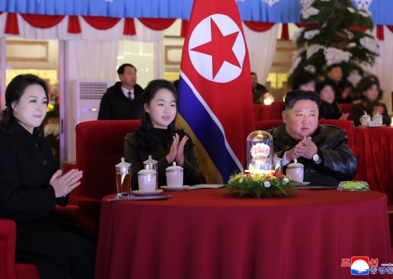 Šok u Pjongjangu: Kim Jong Un za nasljednicu priprema 13-godišnju Ju Ae