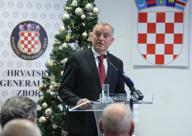 Krešić ponovno izabran za predsjednika HGZ-a. Od 74 glasa dobio je 73