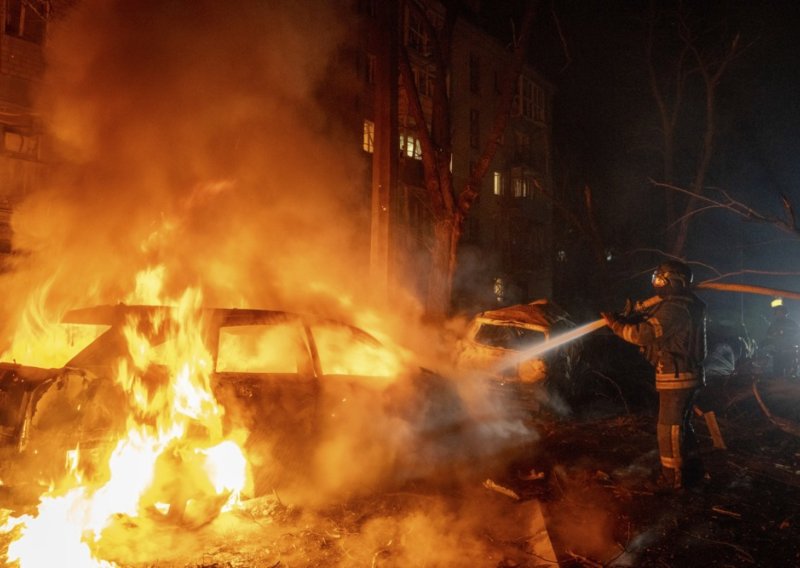 Nema kraja žestokim udarima: 'Rusija je pokrenula nove masovne napade'