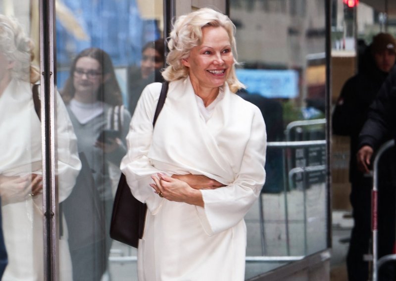 Zaboravite dugu kosu: Ova frizura briše godine s lica bolje od bilo koje kreme