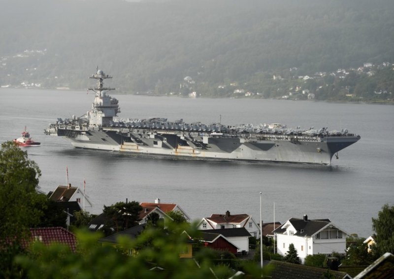 SAD šalje svoj najveći nosač aviona na Bliski istok: 'Moramo postići dogovor'