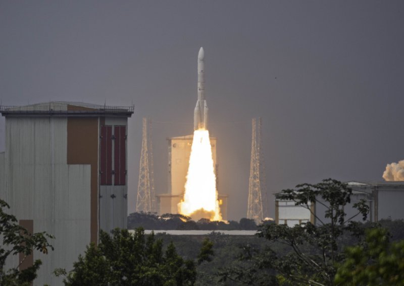 Odgovor Muskovu Starlinku: Moćna europska raketa lansirala satelite za Amazonovu mrežu