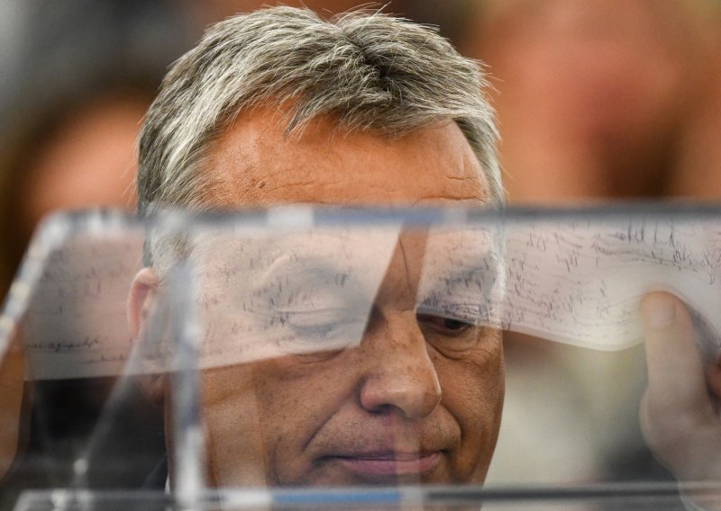 Mađarska otpušta 250 tisuća tona nafte iz strateških rezervi