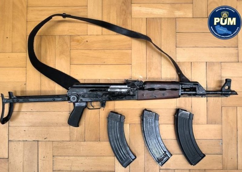 Prijetio ubojstvom pa pušku zakopao uz potok, uhitila ga policija