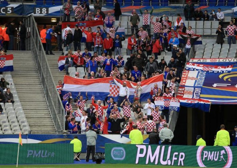 Dosta hrvatskih navijača u belgijskom paklu