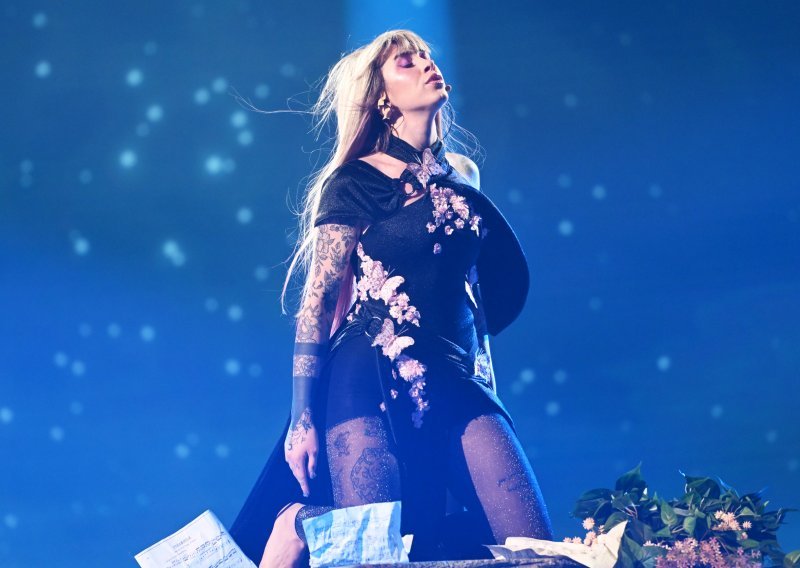 Mnogi su primijetili neobičan detalj na Steli Rade dok je nastupala na Dori: Razlog je genijalan