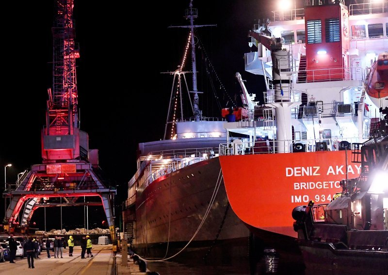 Sudar u riječkoj luci: Turski brod udario u Titov 'Galeb'