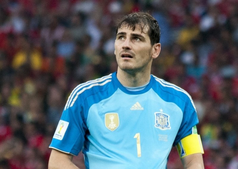 Nova bolna 'pljuska' Španjolskoj, Casillas tragičar!