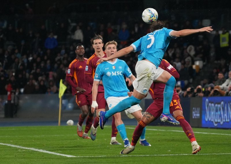 Remi u Napulju razveselio milanske klubove; Mlačić s klupe gledao poraz Udinesea