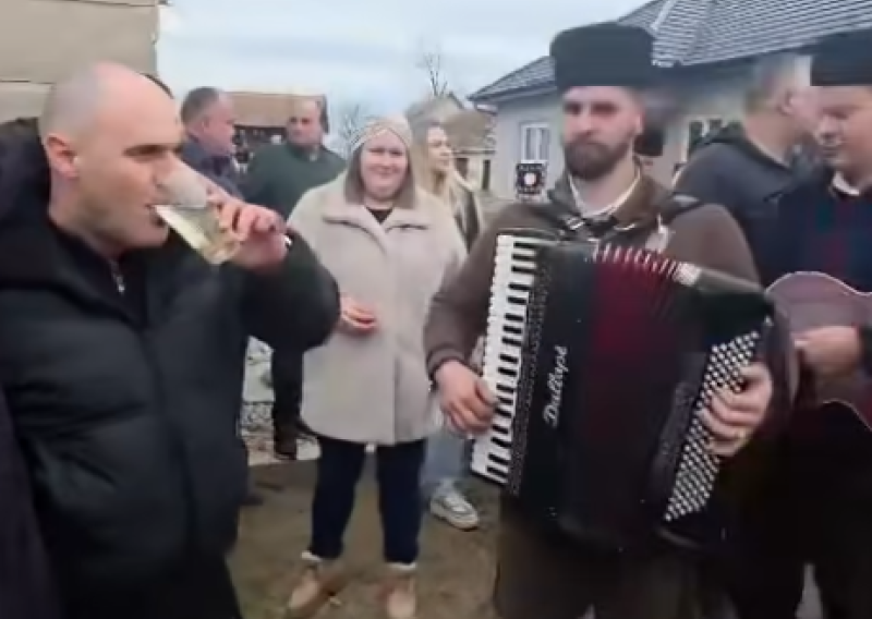 Oglasili se tamburaši s Dabrine snimke: 'Šokirani smo i žalosni'