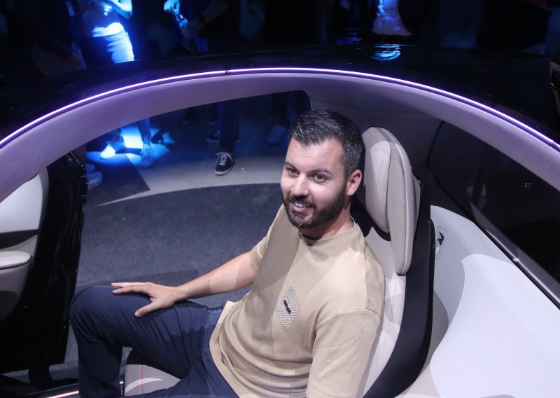 Do 2035. u svijetu i do tri milijuna robotaksija, Europa kasni za Kinom i SAD-om