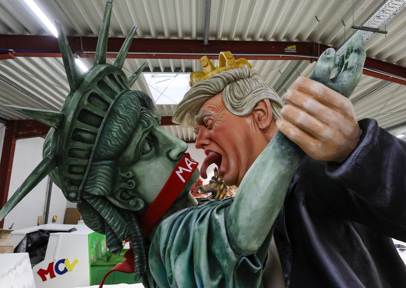 FOTO Kritika Putinu, Trumpu, Merzu: Počinju veliki karnevali u njemačkim gradovima