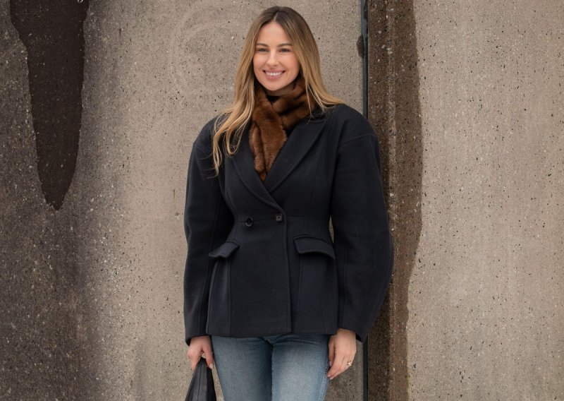 Zaboravite široke nogavice: Vratio se kultni model traperica koji vizualno sužava figuru