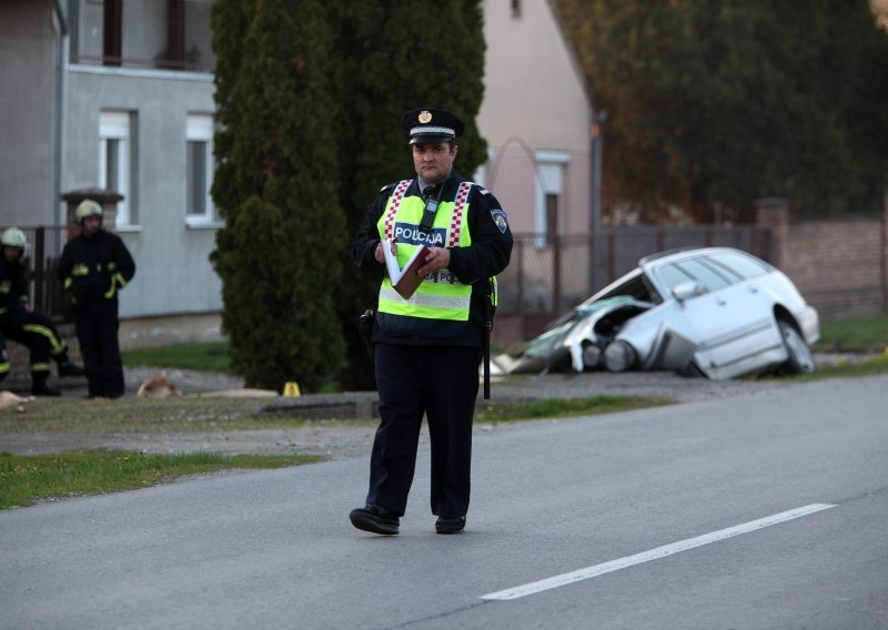 Probio ogradu mosta, pa poginuo u potoku