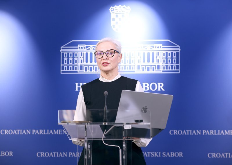 Radojčić o peradarskim farmama u Sisku: 'Očekujem jasne odgovore, građani zabrinuti'