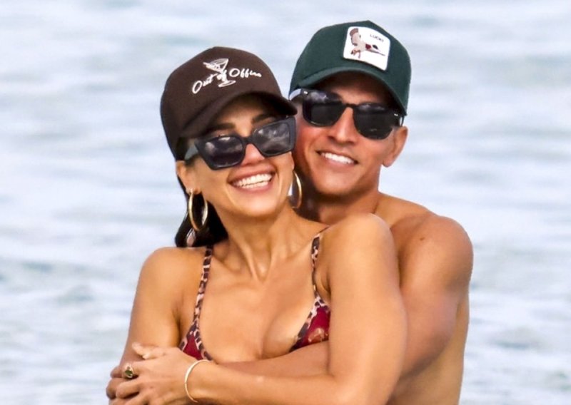 Ovako se slavi razvod! Pogledajte Jessicu Albu u vrućem klinču s novim dečkom