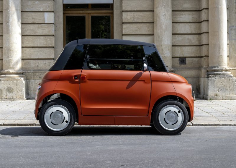 Fiat pokazao novi Topolino Corallo: Nova boja i potpuno novi digitalni klaster električnog kvadricikla
