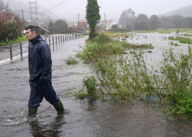 Španjolska pomaže poplavljenim regijama: Šalju sedam milijardi eura financijske pomoći