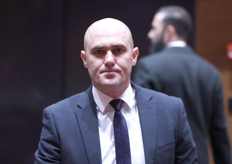 Dabro: 'Nemam potrebe se ispričati! Nisam stigao na Doru, ali najavljujem album domoljubnih pjesama'