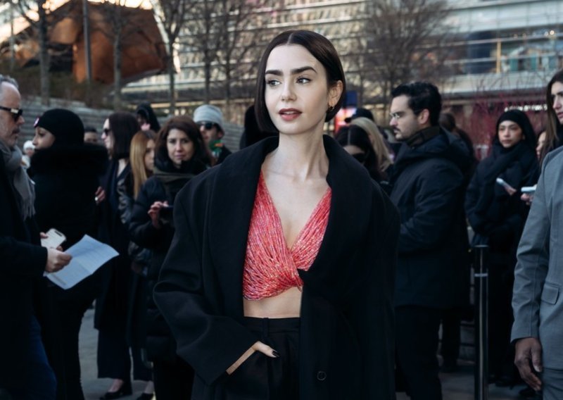 Od Zagreba do Hollywooda: Zvijezda Netflixove serije blistala u kaputu Izabel Kovačić