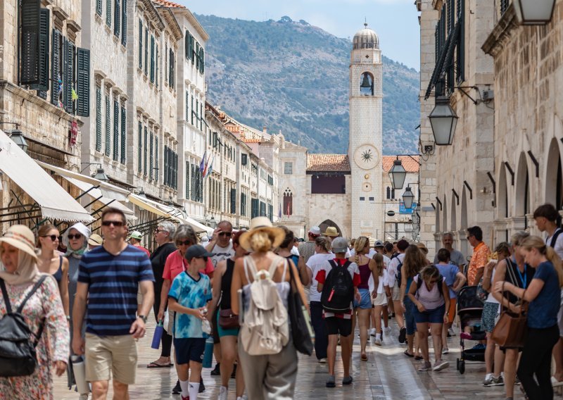 Španjolci pišu o hrvatskom turizmu: 'Događa im se što i nama, ali još gore'