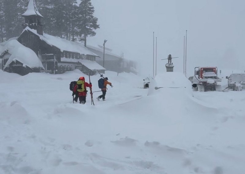 Osam osoba poginulo u lavini u Kaliforniji, još jedan se smatra nestalim