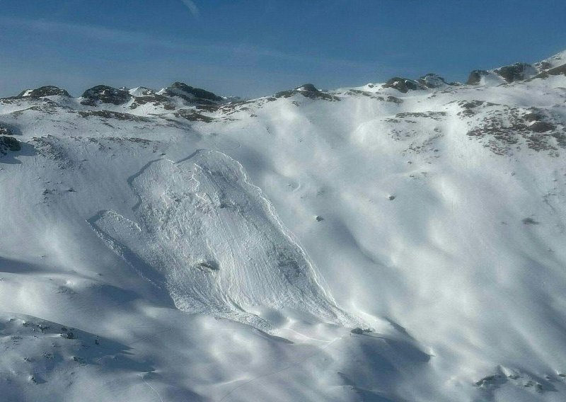 Troje mrtvih u lavinama u zapadnoj Austriji