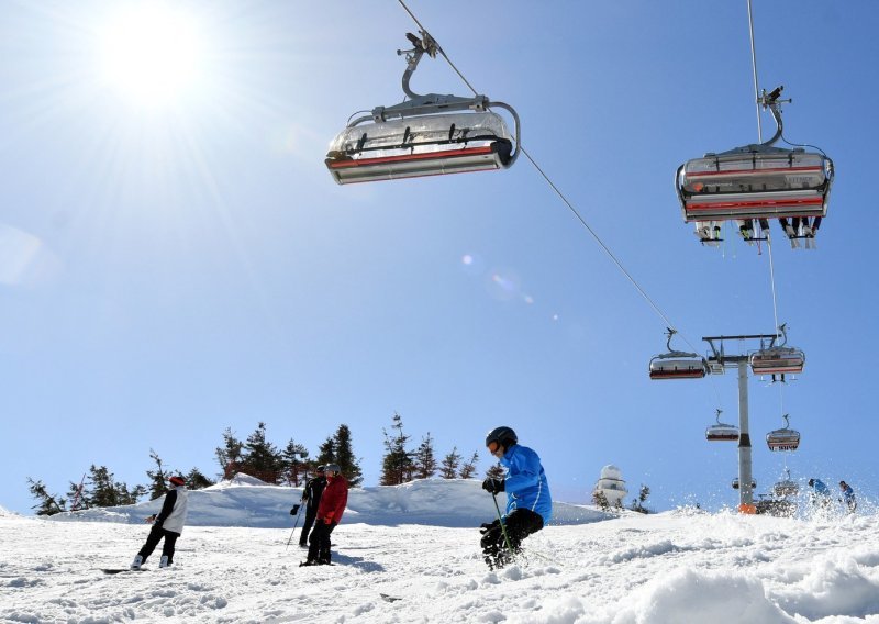 Jeziva scena na Jahorini: Dijete ispalo iz žičare, prevezeno u bolnicu