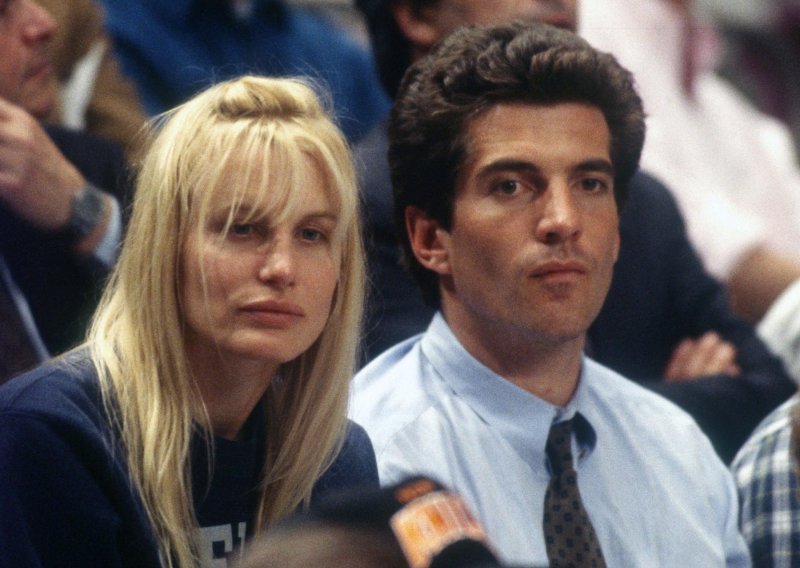 Dok je mladi Kennedy ljubio Daryl, očarala ga je Carolyn: Istina o trokutu najpoželjnijeg neženje Amerike