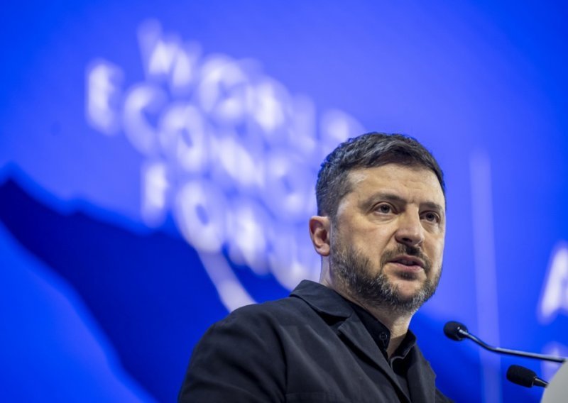 Zelenski: Rusi su lansirali 300 dronova i 50 raketa