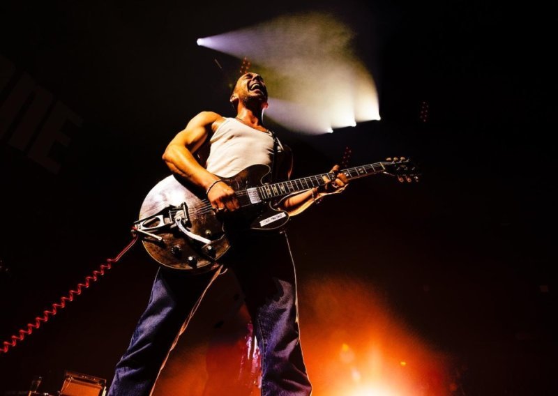 Vodimo vas na koncert jednog od najvećih imena britanskog rocka - karizmatični Miles Kane prvi put nastupa u Hrvatskoj