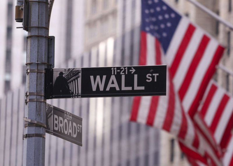 Pali burzovni indeksi na Wall Streetu, pod pritiskom dionice investicijskih kompanija