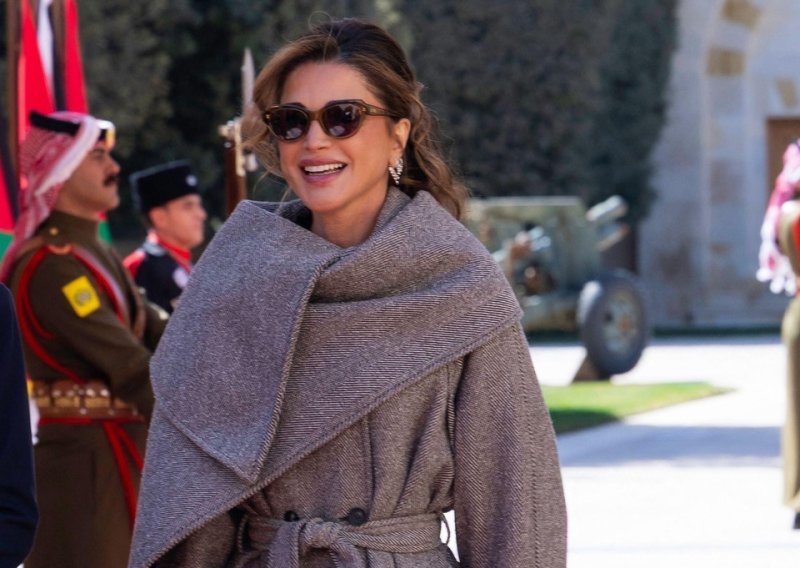 Kraljica Rania pokazala je najlakši način da kaput koji godinama imate u ormaru izgleda luksuzno