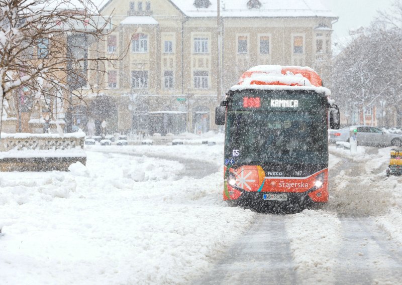 FOTO U Mariboru proglašeno izvanredno stanje, deseci tisuća ljudi ostali bez struje
