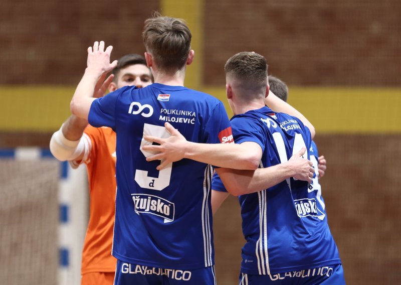 Dinamo 'petardom' razbio Torcidu na Gripama i preuzeo vrh: Pogledajte golove