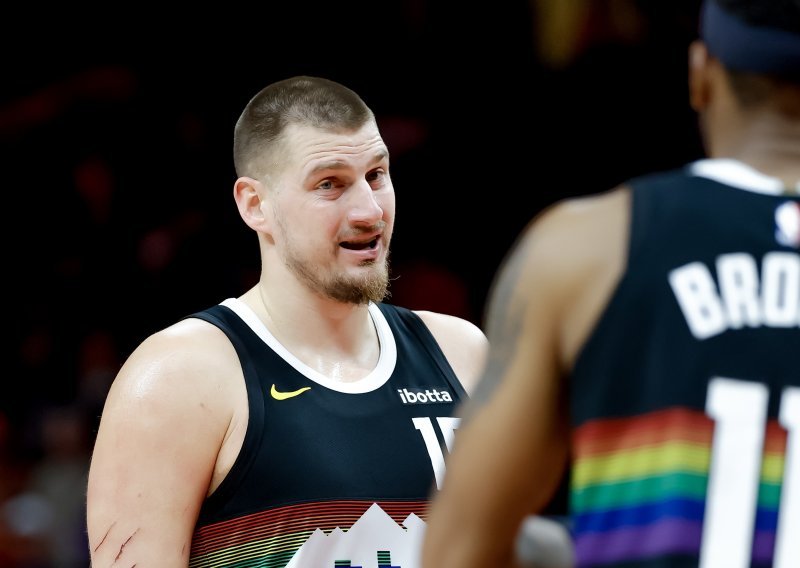 Jokić briljirao u pobjedi 54 razlike, ali Amerika bruji o njegovom potezu prije utakmice