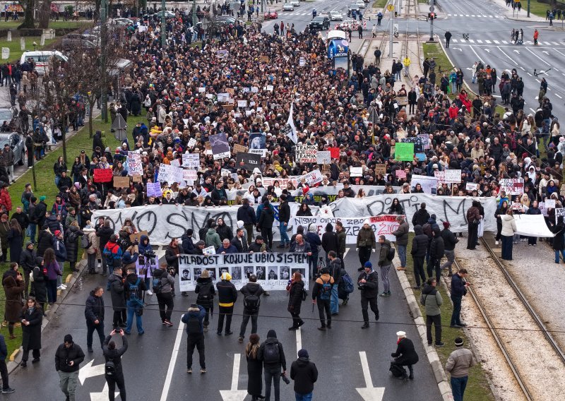 U Sarajevu novi prosvjedi zbog tramvajske nesreće: Djeca koju je ubio sistem