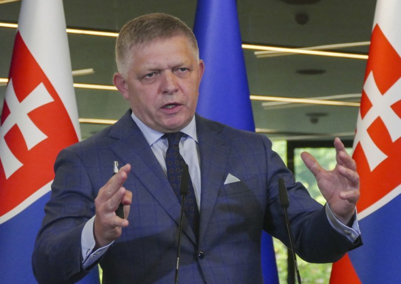 Fico zaprijetio: 'Ako nam se ne nastavi isporuka nafte, obustavit ćemo struju Ukrajini'