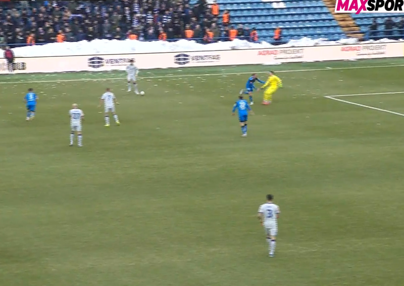 Pogledajte dribling Livakovića koji je nasmijao i igrača Varaždina