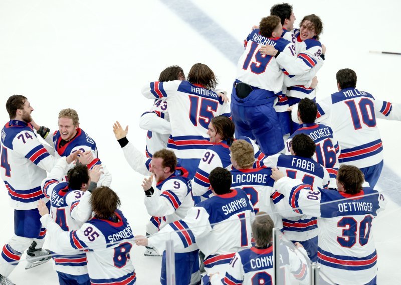 Amerikancima zlato nakon drame i produžetaka u spektakularnom finalu: Na ovo su čekali skoro 50 godina