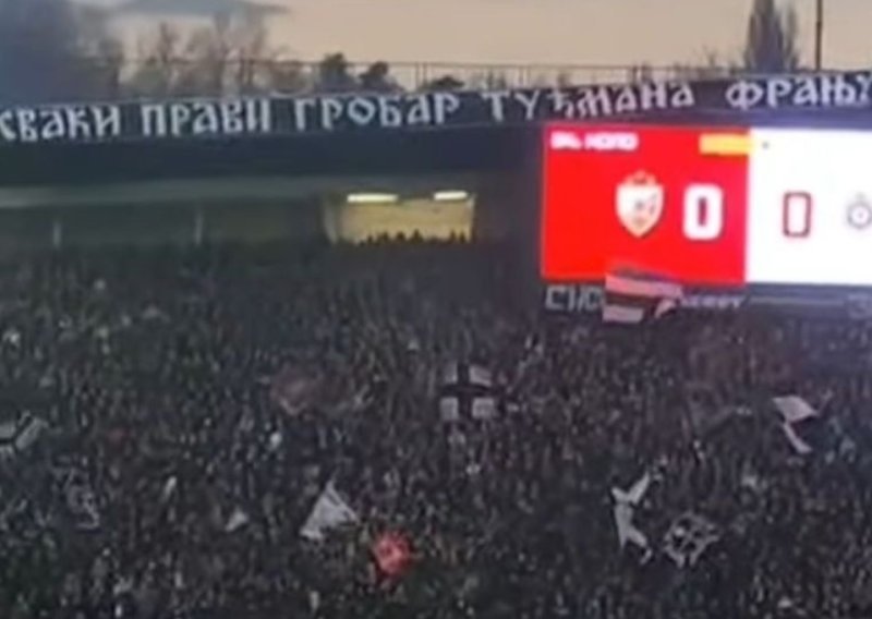 Transparent o Tuđmanu zapalio derbi: Delije provocirale Grobare pa nastao kaos na tribinama